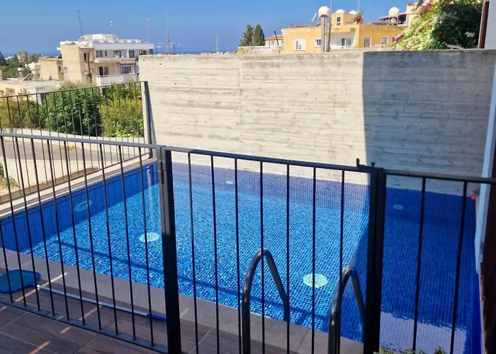 Leonidas Villa